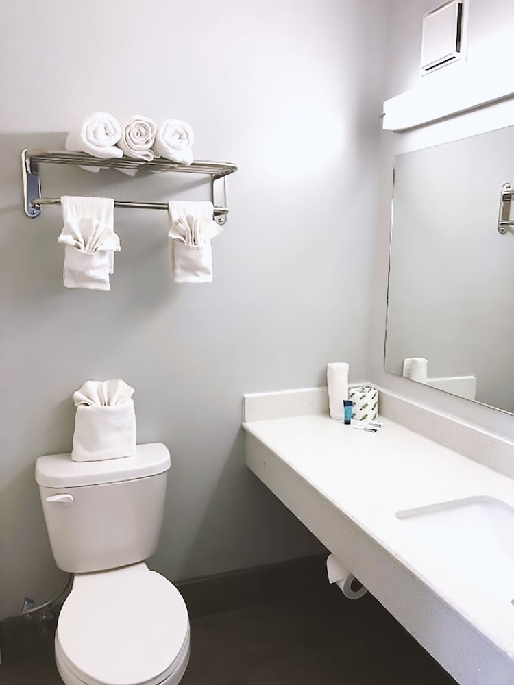 Americas Best Value Inn & Suites San Antonio Arena District 20/21