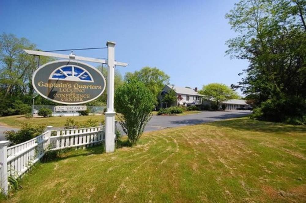Captains Quarters Motel Conference Center 53/56