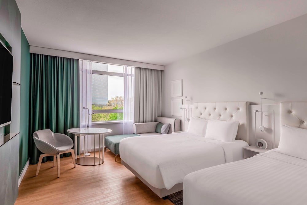 Room at Munich Marriott Hotel, MUNICH
