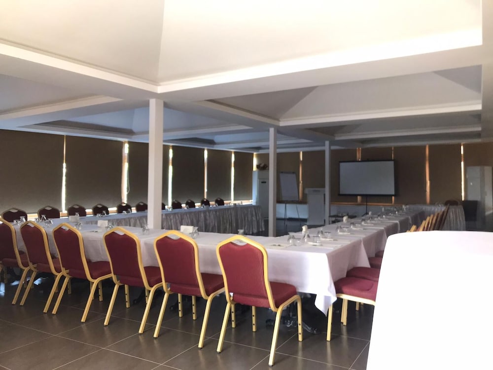 Olbios Marina Resort 33/50