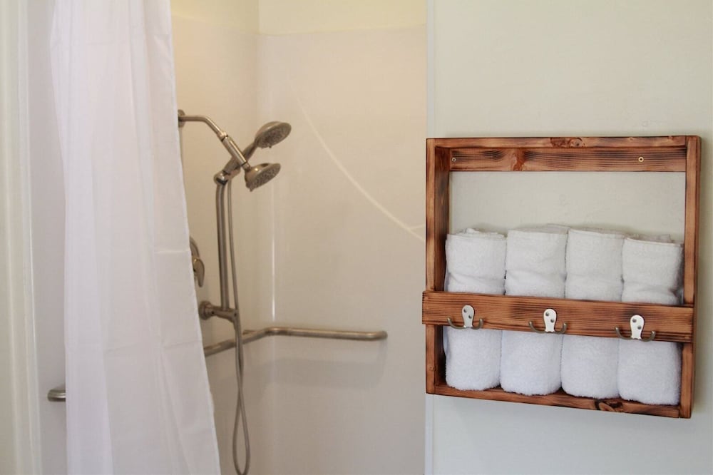 Hurricane Hideaway Lodging 32/46