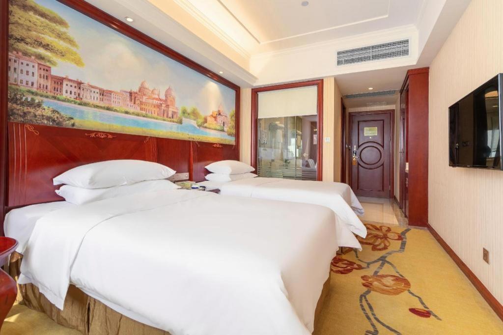 Vienna Hotel (Zhongshan Guzhen Lighting Expo Center) 28/60