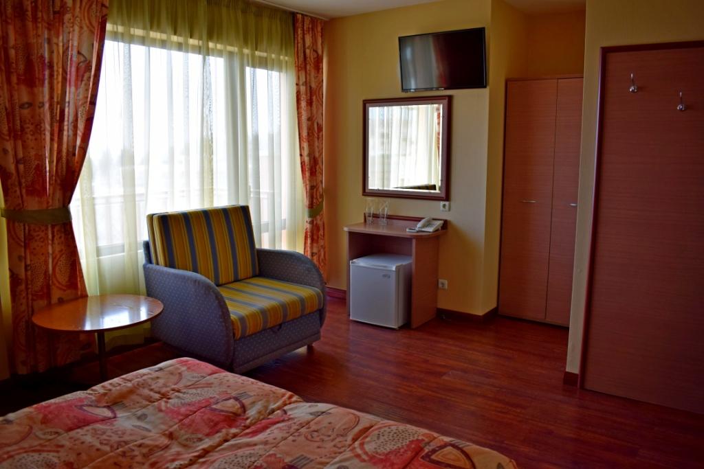 Royal Beach Hotel 15/35