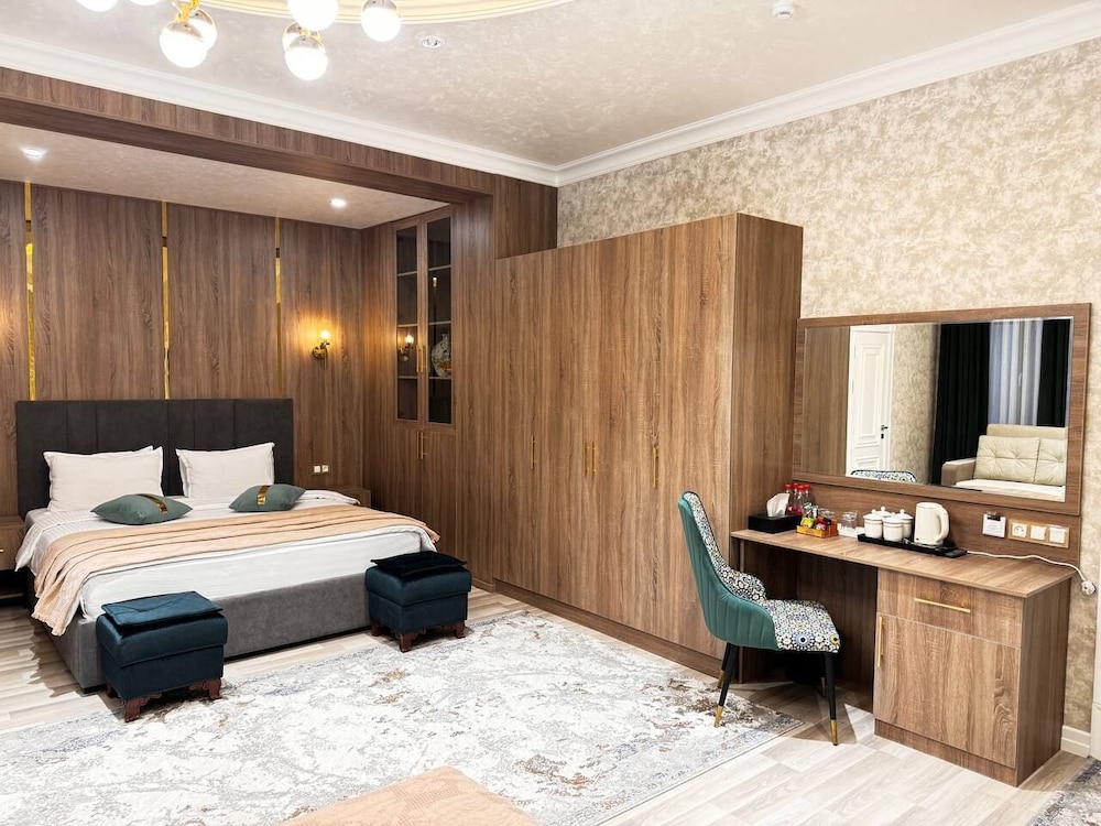 Silk Road Empire Hotel 12/50