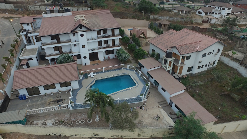 Hill View Hotel Mccarthy Hills 13/67