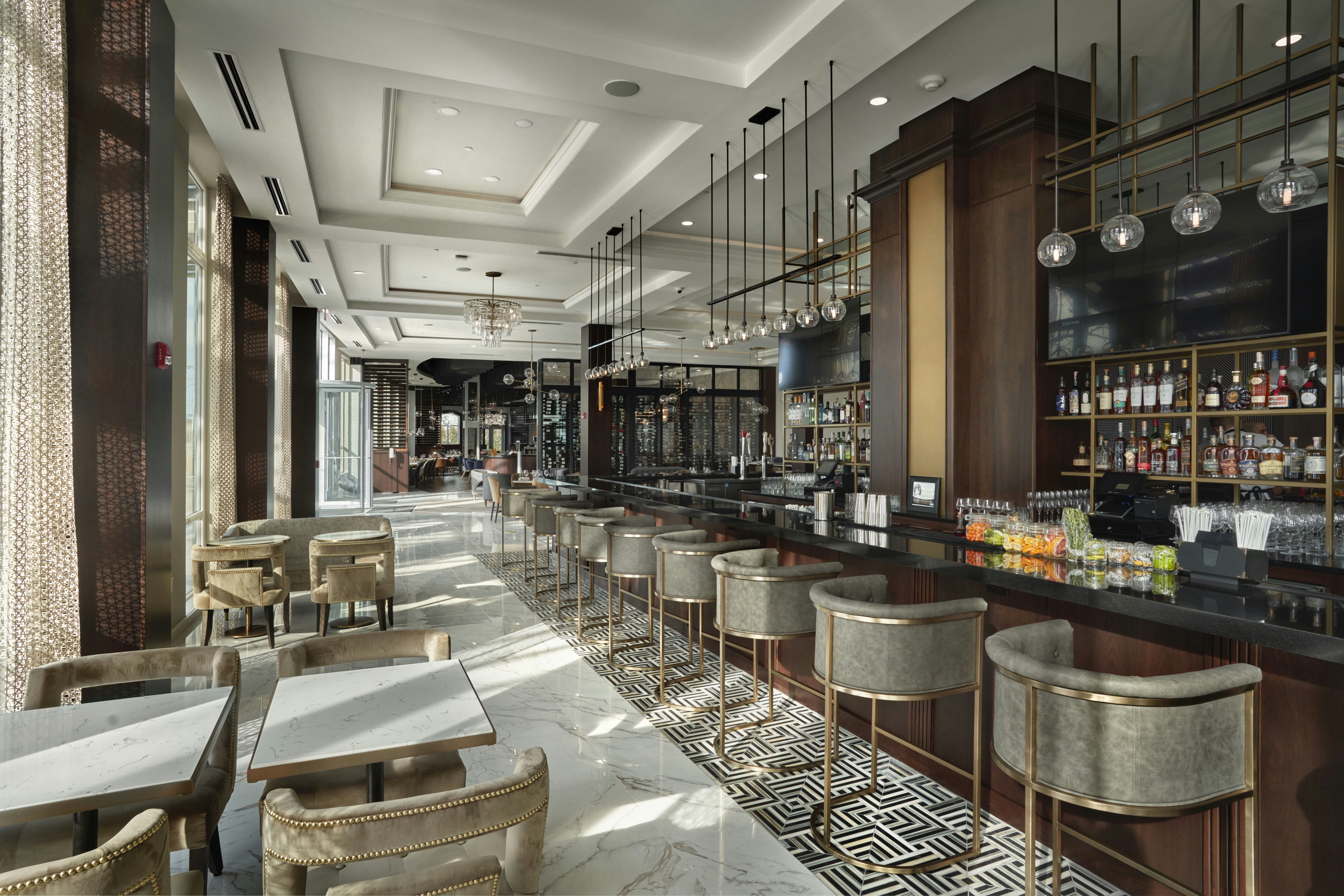 Chateau Grande Hotel 7/11