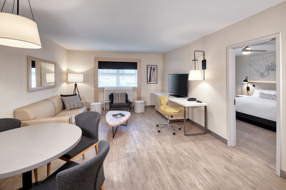 The Insignia Hotel, Sarnia, a Tribute Portfolio Hotel 34/55