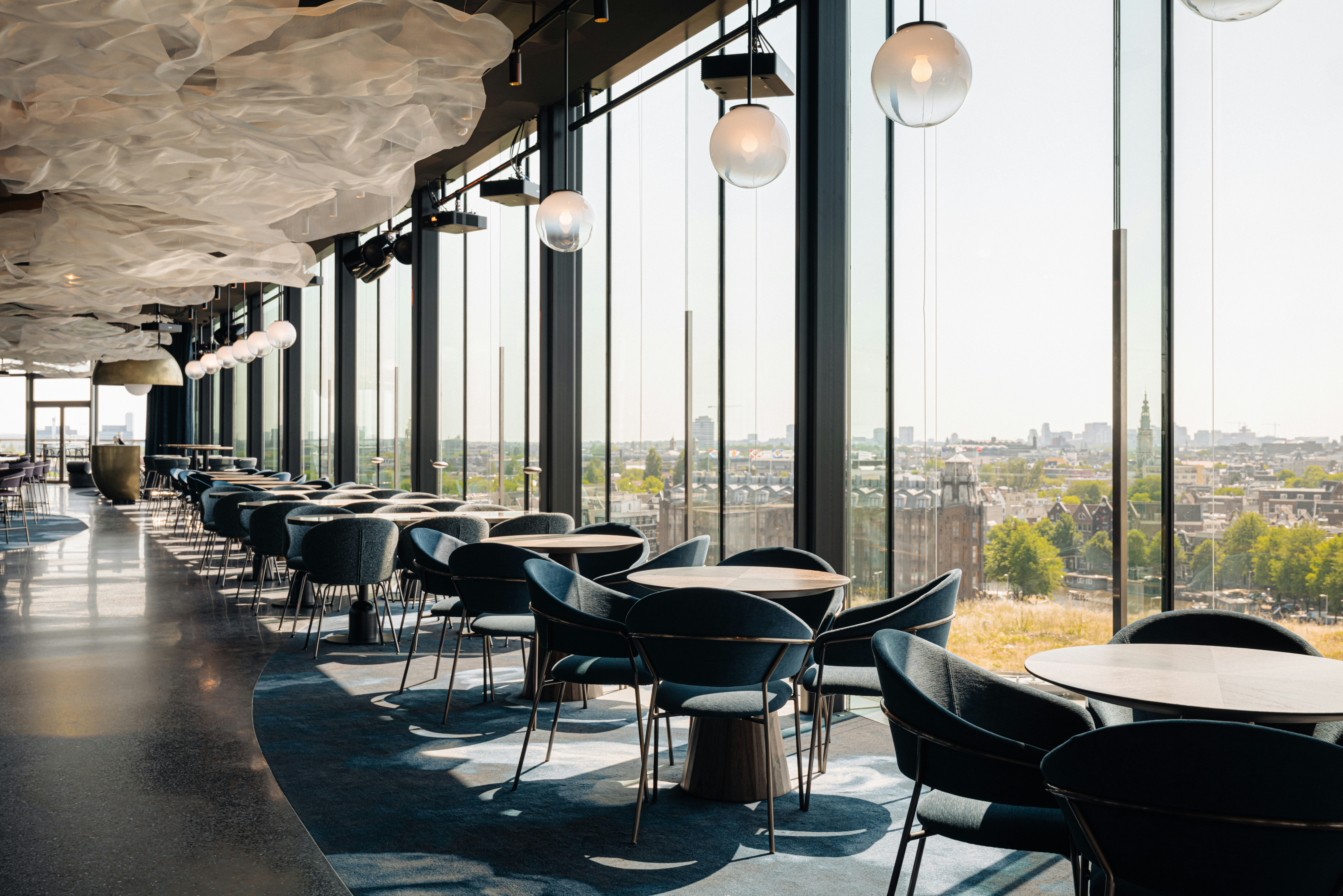 Doubletree By Hilton Amsterdam Centraal Station 65/88