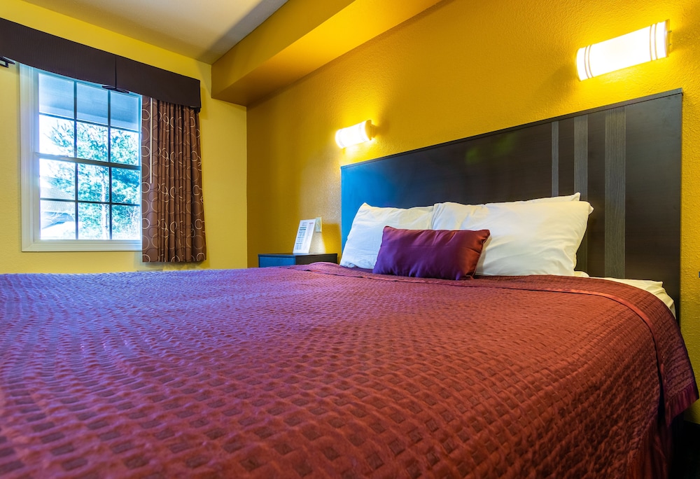 Executive Inn And Suites 18/43