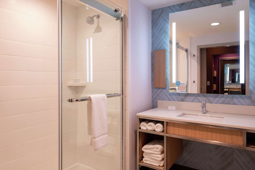 Hilton Garden Inn Kansas City Airport 16/51
