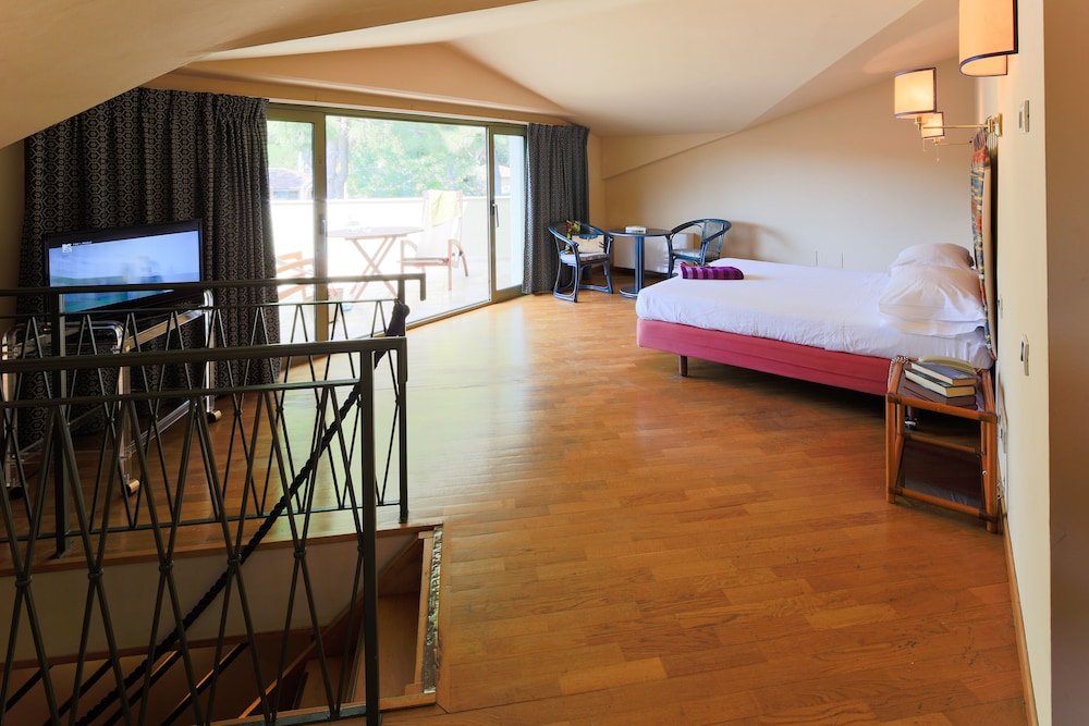 Hotel Villa Undulna 13/77