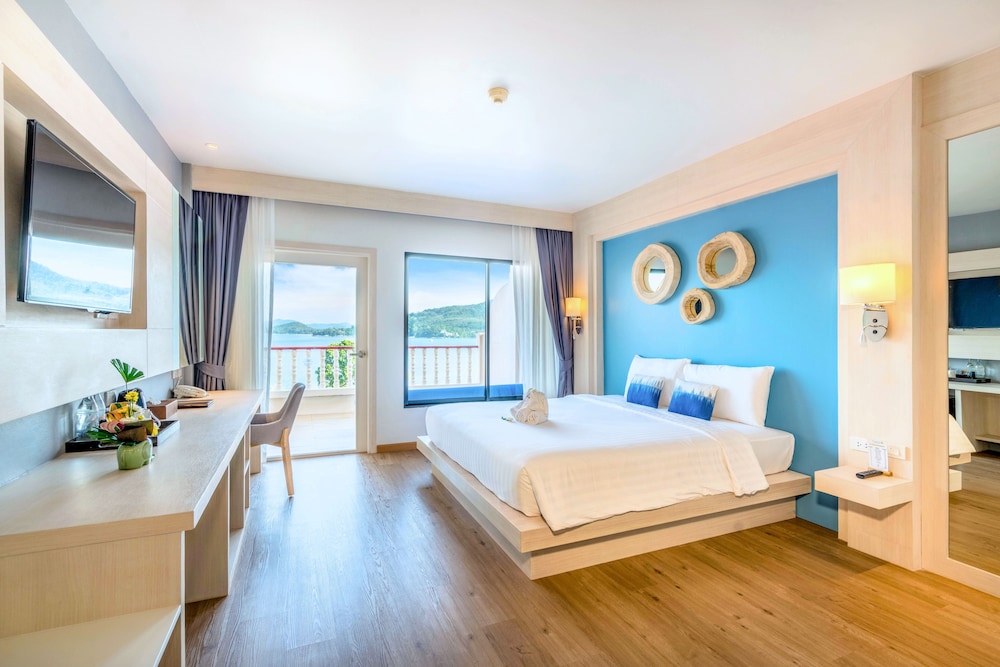 OCEAN, PREMIER, BALCONY