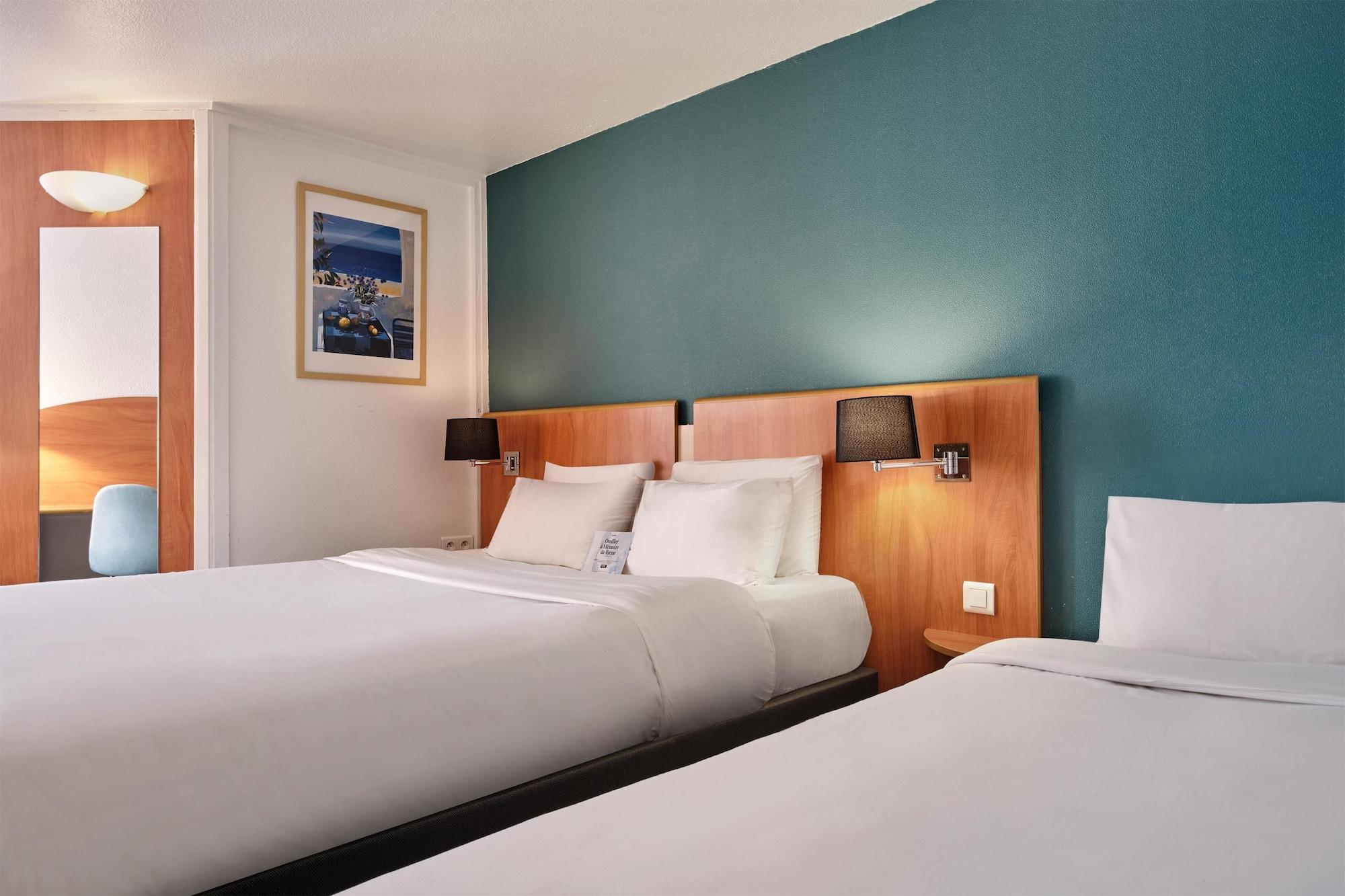 Standard, Multiple Beds