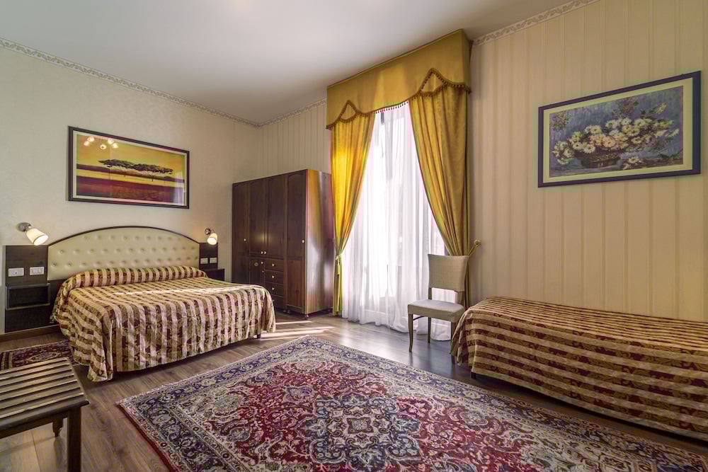 Villa Romeo 19/36