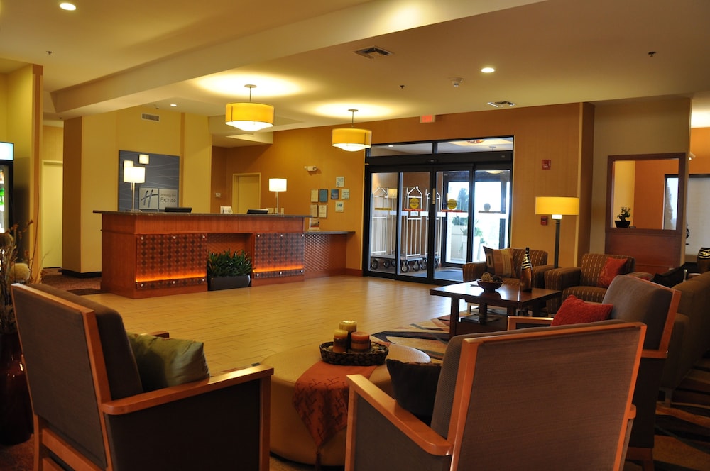 Holiday Inn Express Hotel And Suites Prattville South 31/53
