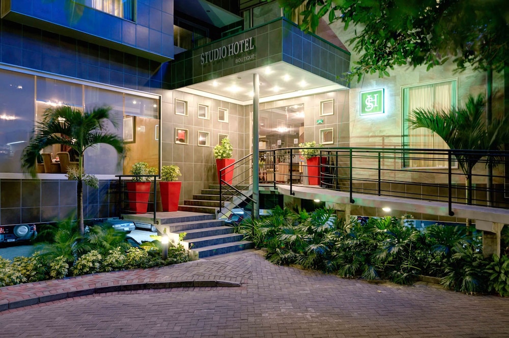 Studio Hotel Boutique 70/75