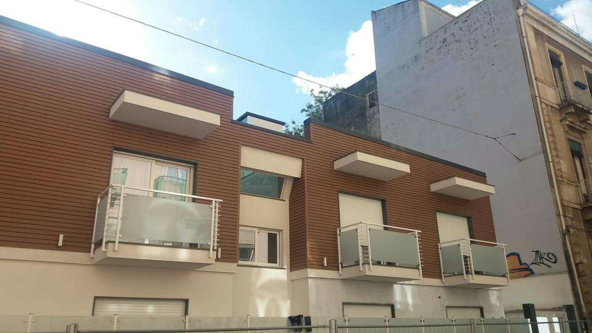 8 Room Hotel 4/80