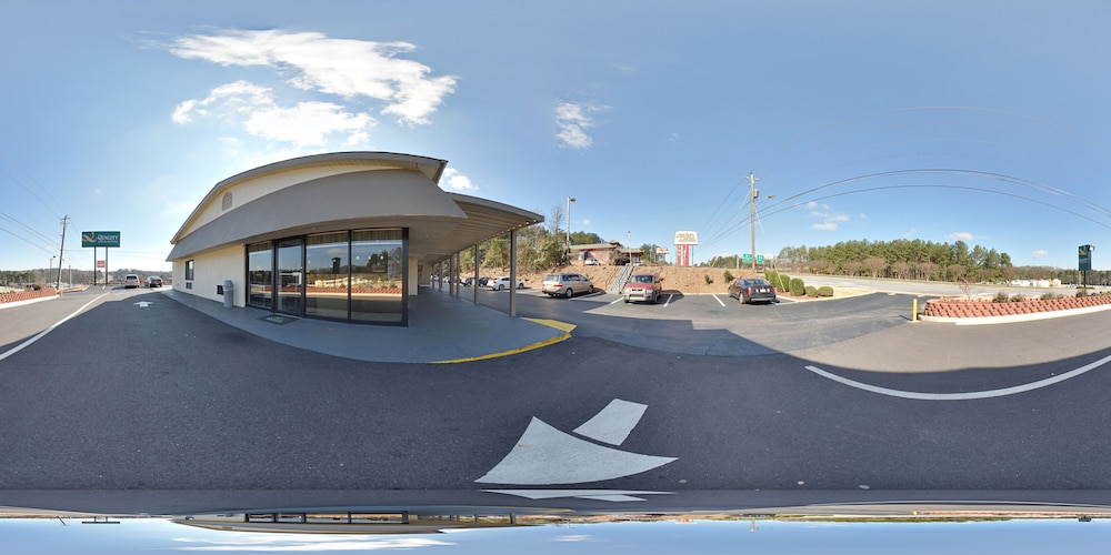 Quality Inn & Suites Athens University Area 51/57
