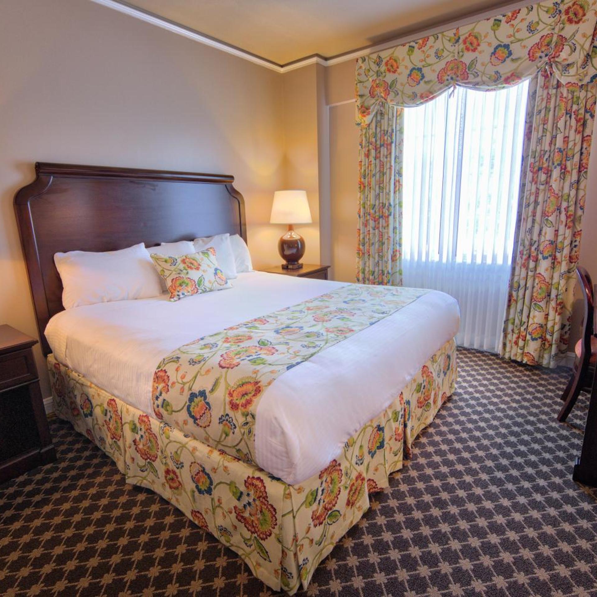 Suite, Hot Tub