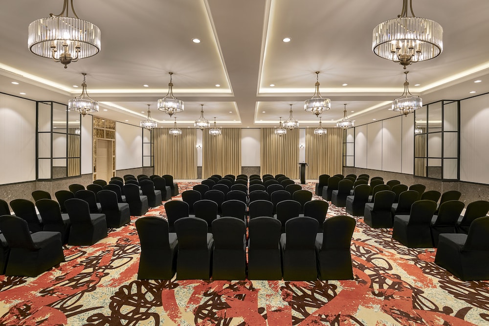Lemon Tree Premier New Town Kolkata 21/22