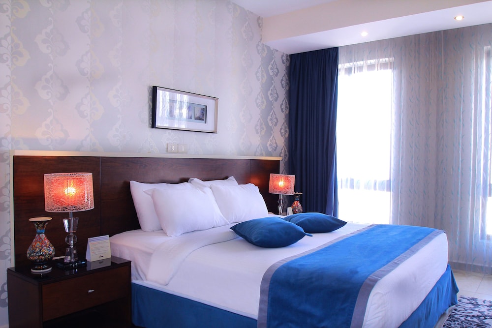 CITY ROSE HOTEL SUITES 13/67