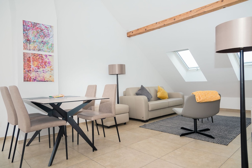 Zurich Furnished Homes 30/50