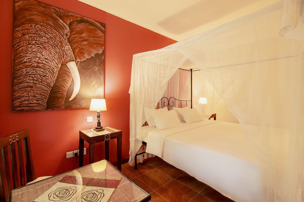 Mediterraneo Hotel 10/72