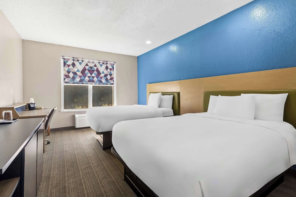Sonesta Essential IAH Airport JFK Boulevard 5/53