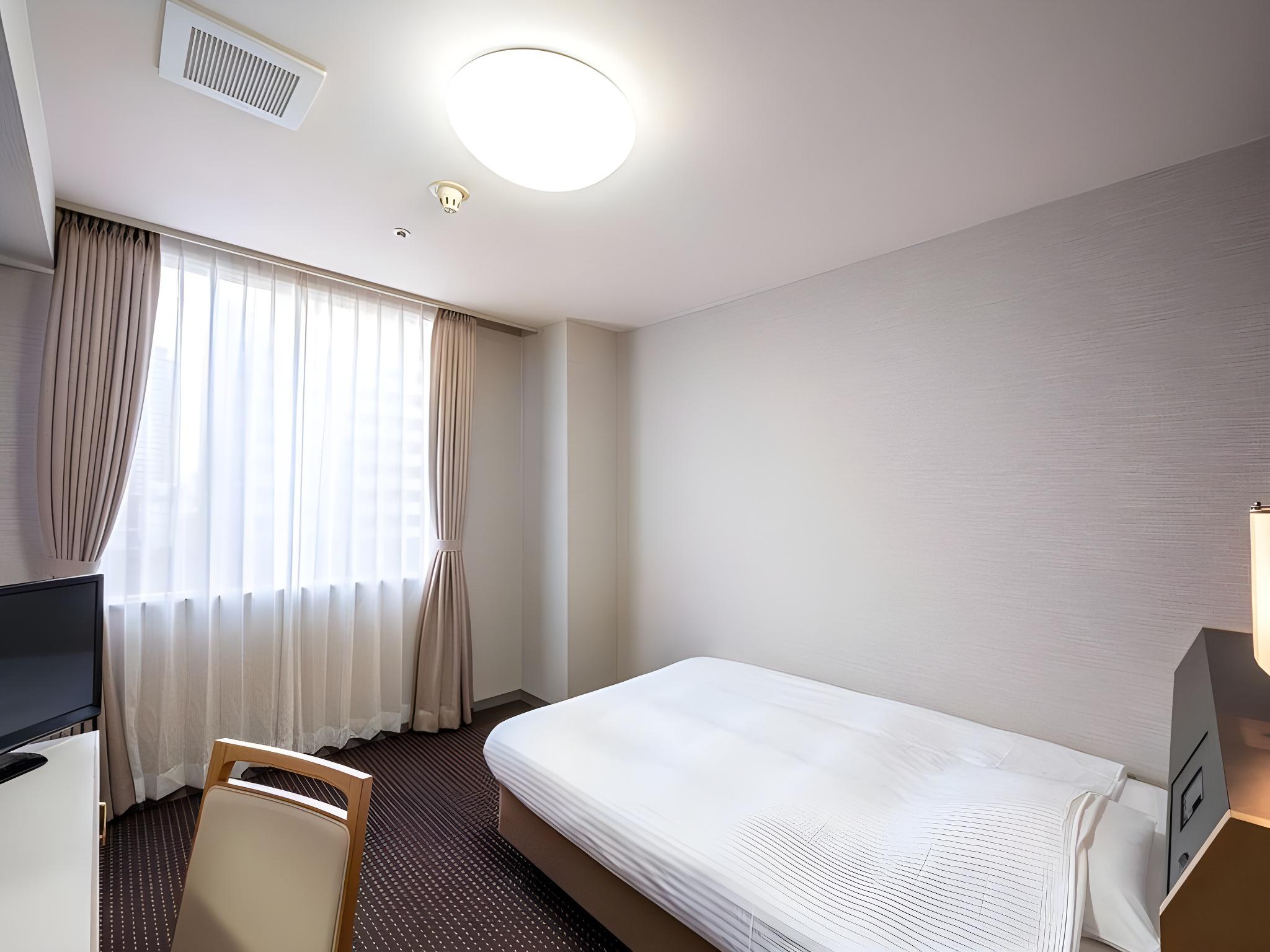 Room, Single