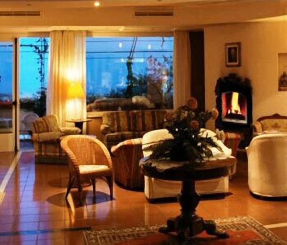 VILLA EDEN HOTEL 12/17