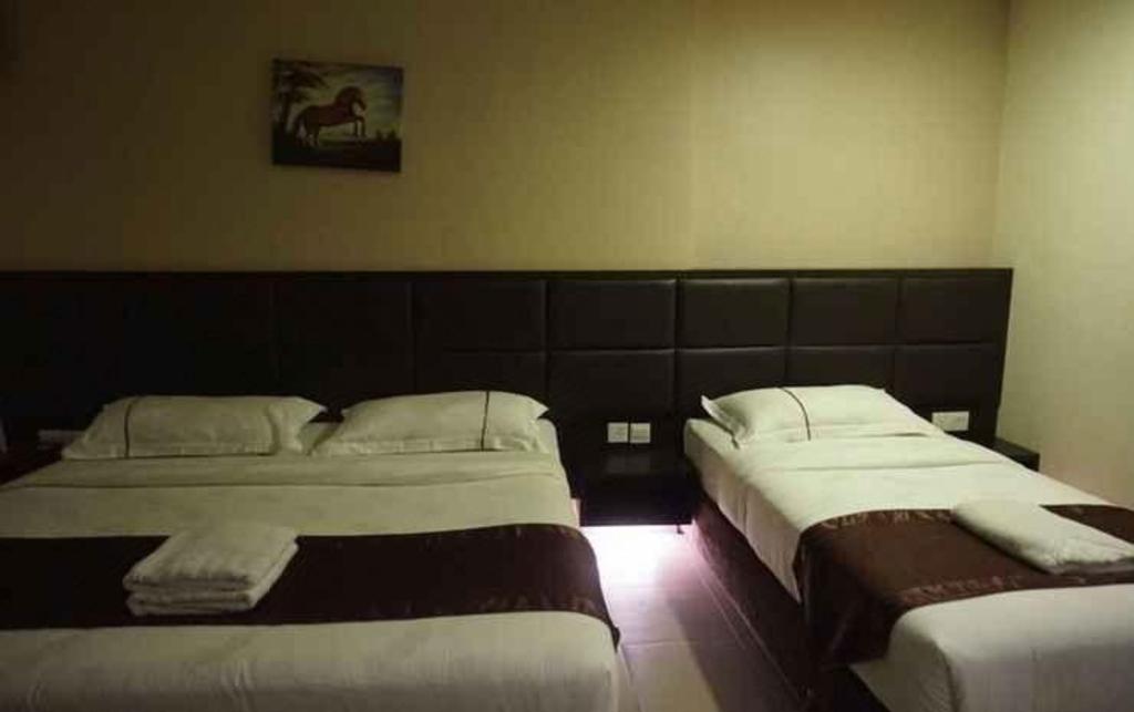 Hotel Holiday Karimun 1/7