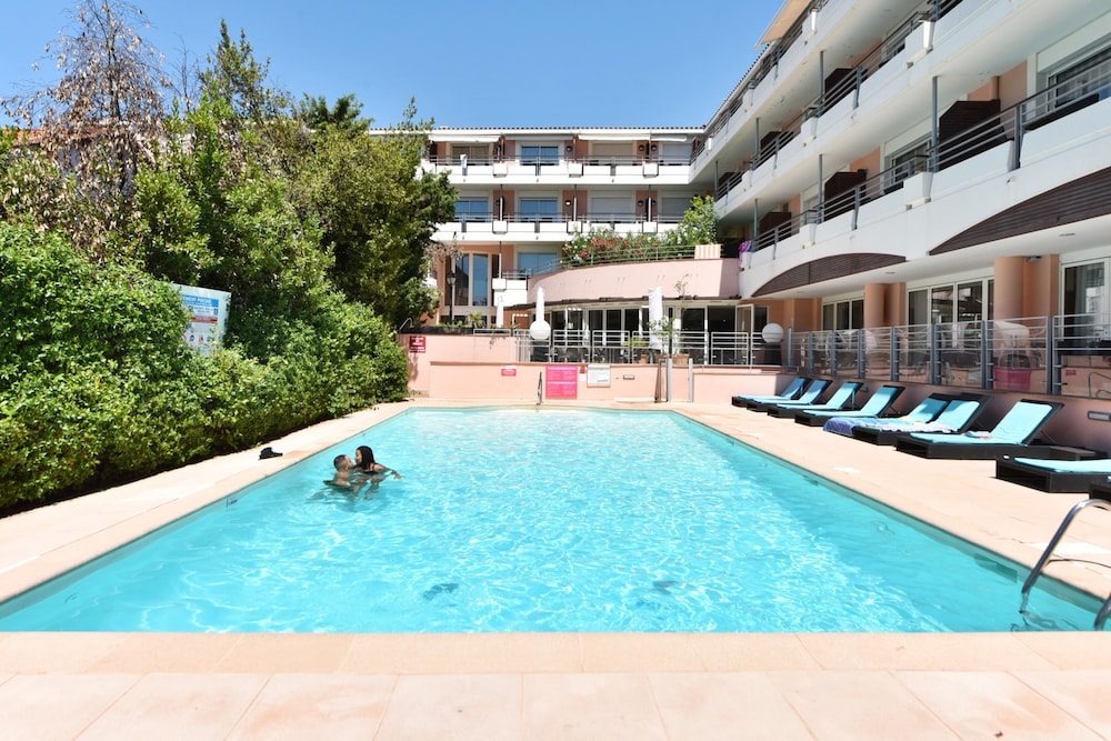Zenitude Hotel-Residences Le Cannet 43/50