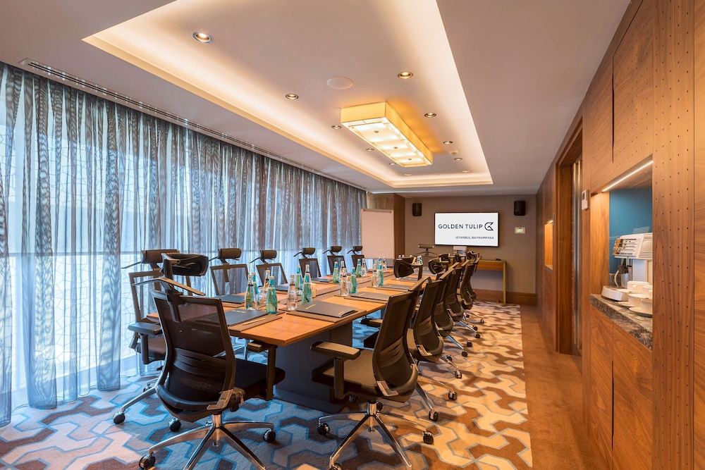 Golden Tulip Istanbul Bayrampasa 42/50