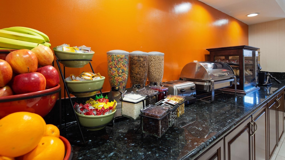 Best Western Pasadena Inn 28/35