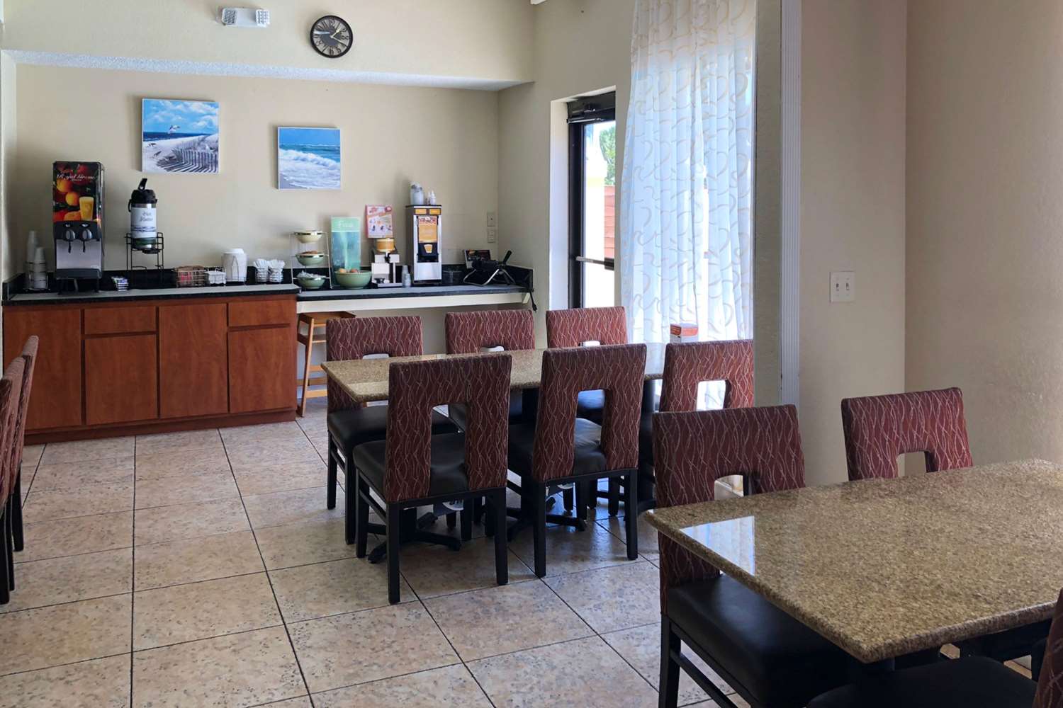 Quality Inn and Suites Miramar Beach 5/8