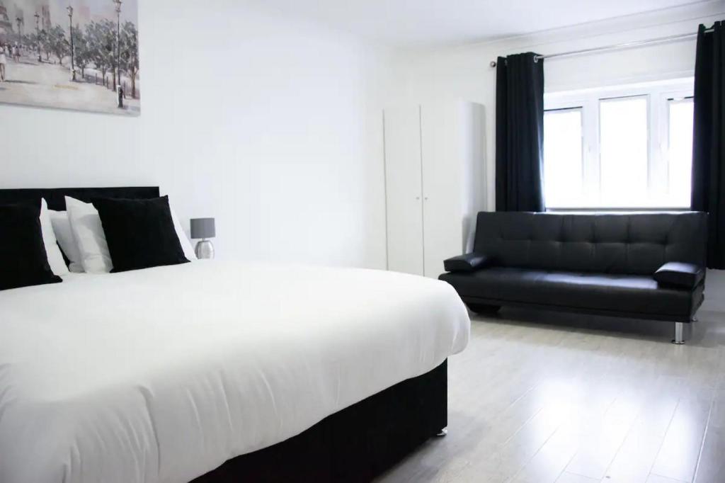 OYO Belvoir Hotel 13/39