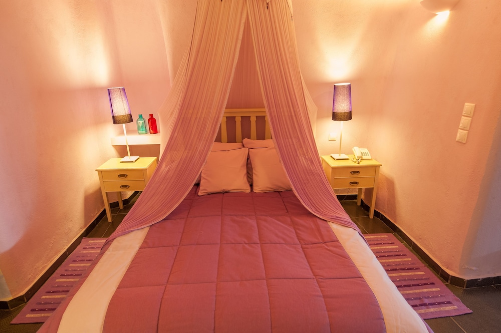 Aroma Suites 34/65