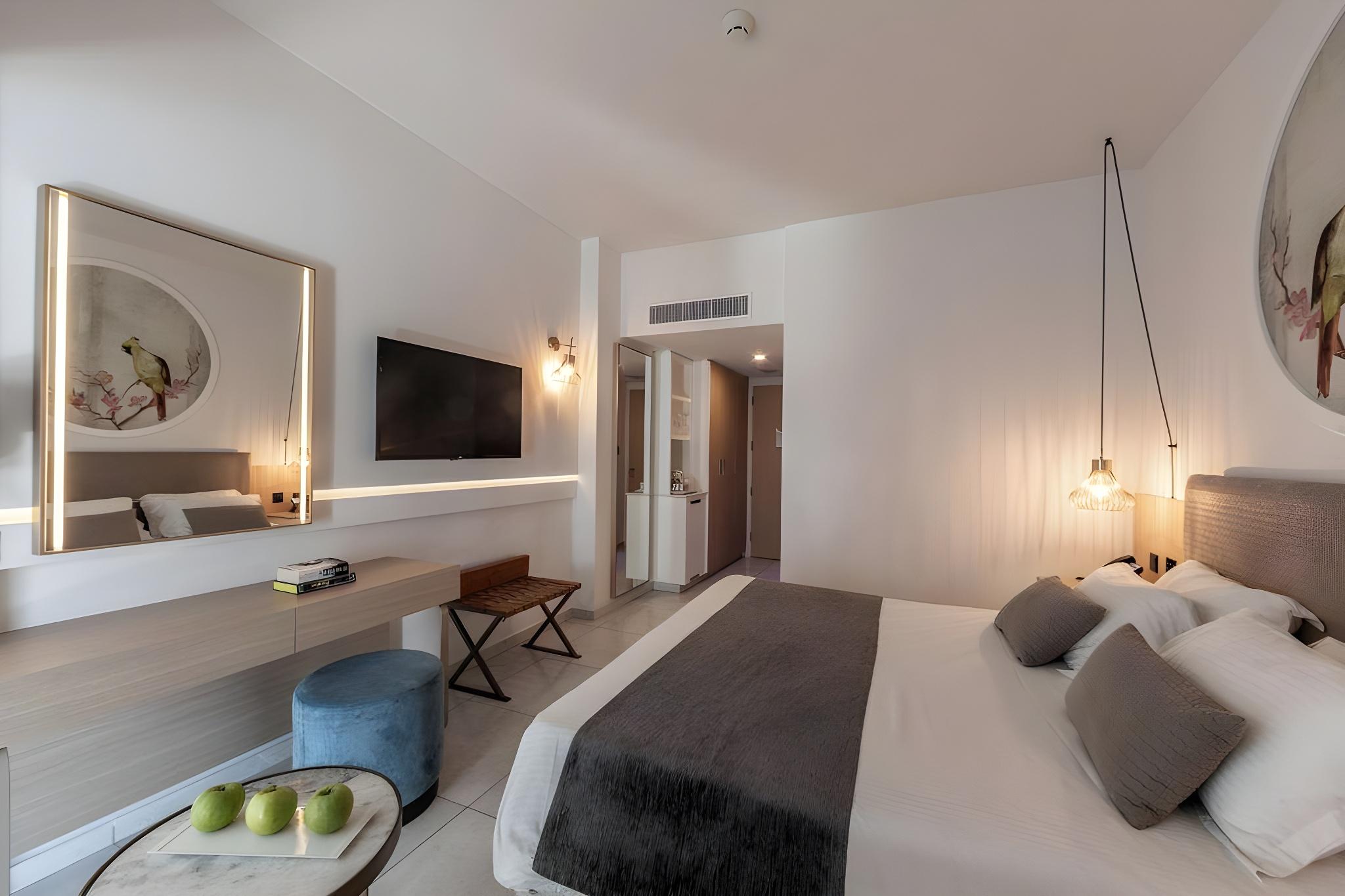 Universal, Double and Twin Beds, Sea View, Accessible