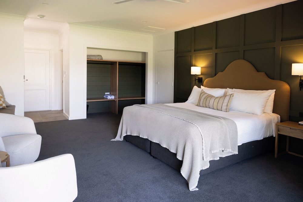 Superior, King Bed