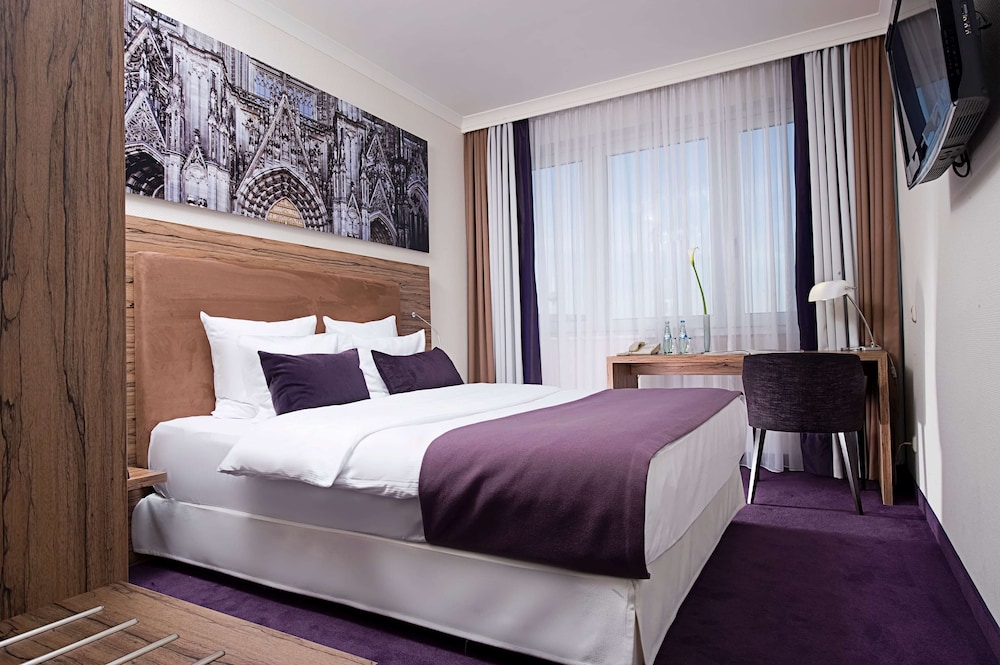 Wyndham Koln 25/68
