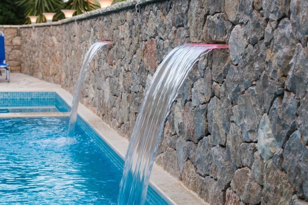 Nostos Hotel 38/40