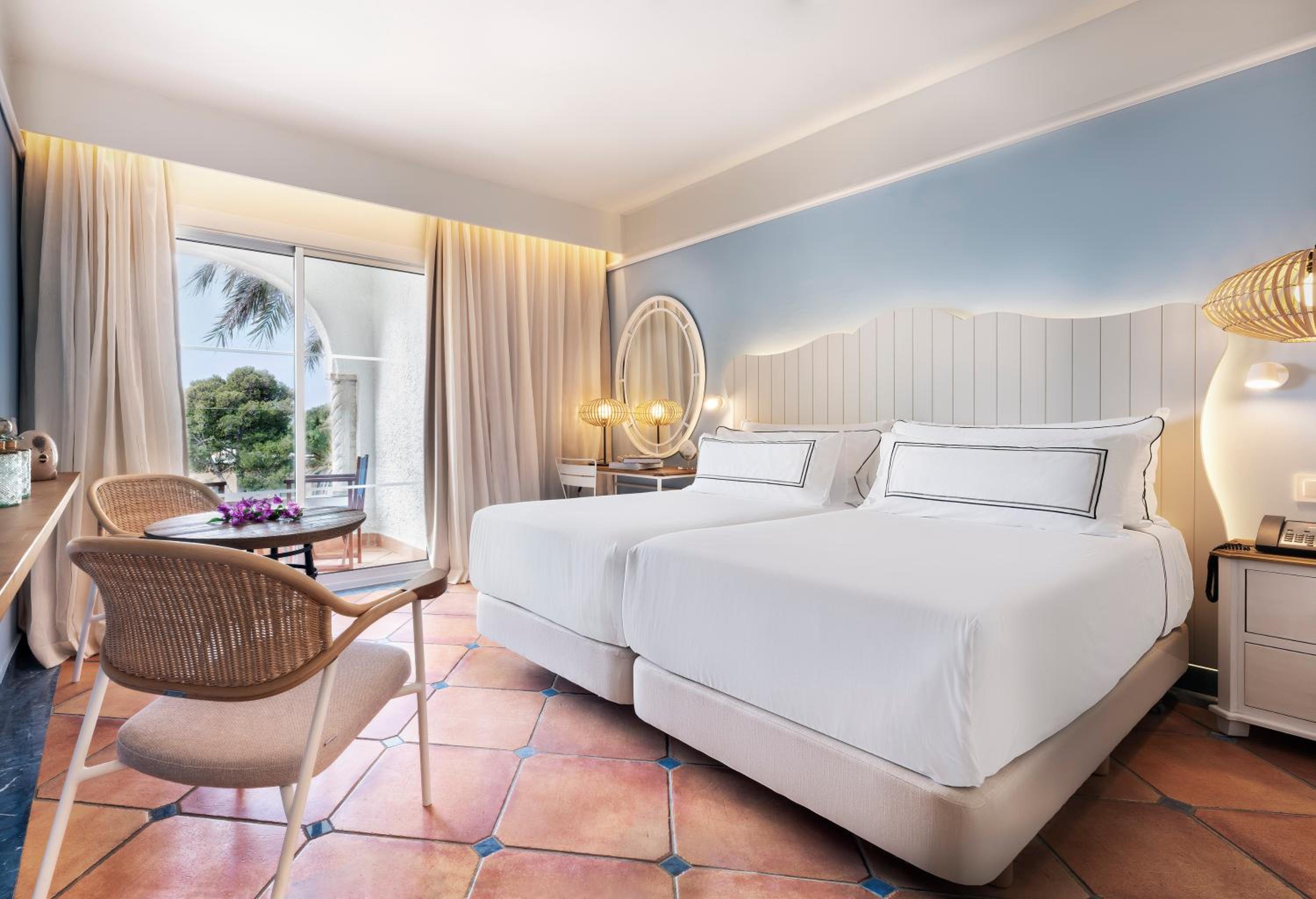 The Level, Single Bed, Sea View