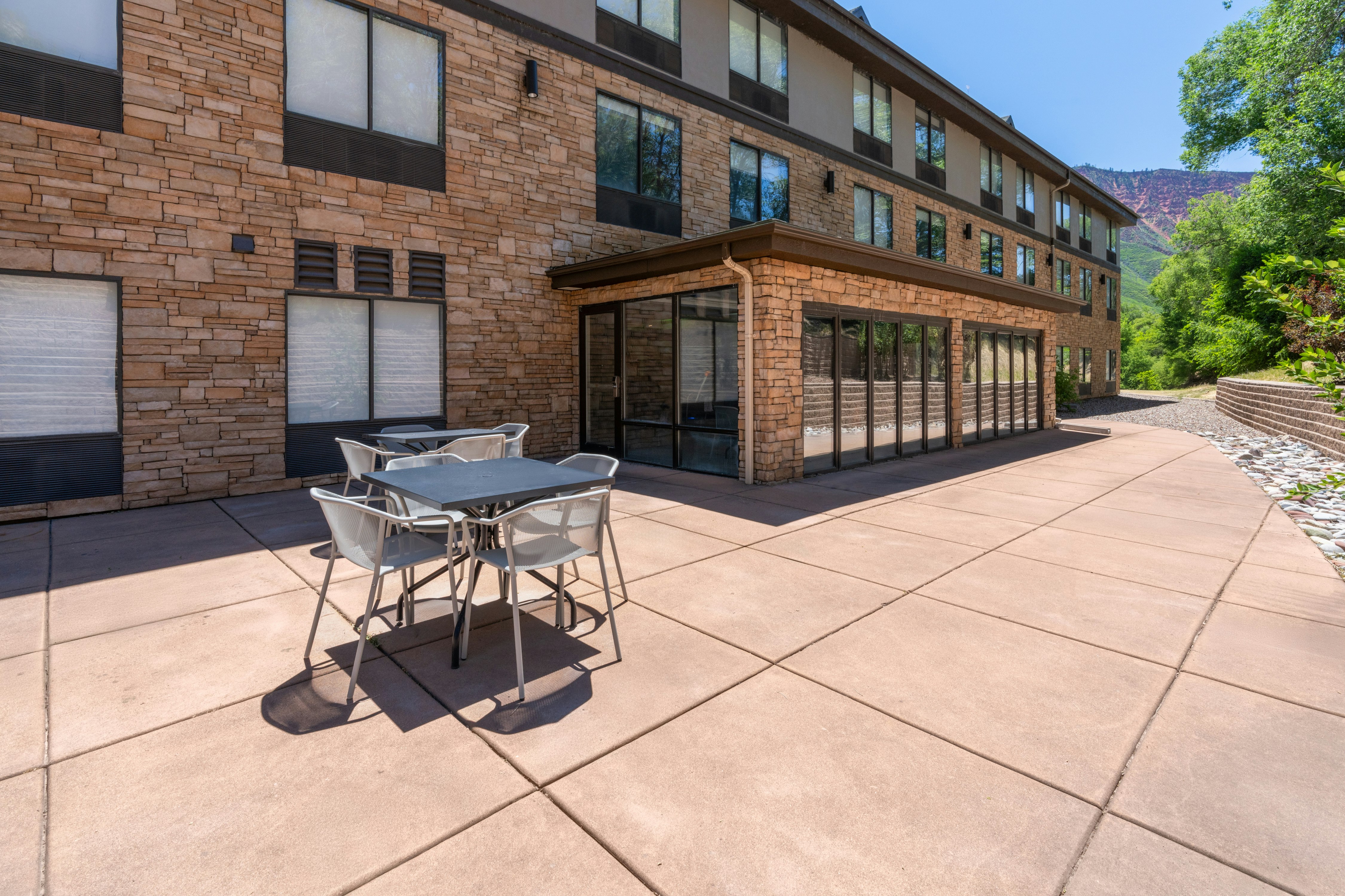 Hampton Inn Glenwood Springs 68/71