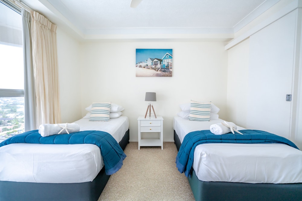 CASHELMARA BEACHFRONT APARTMENTS 6/28