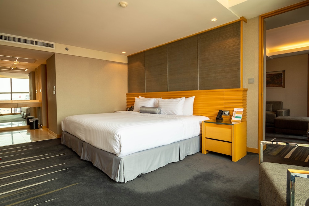 Lao Plaza Hotel Vientiane 30/66