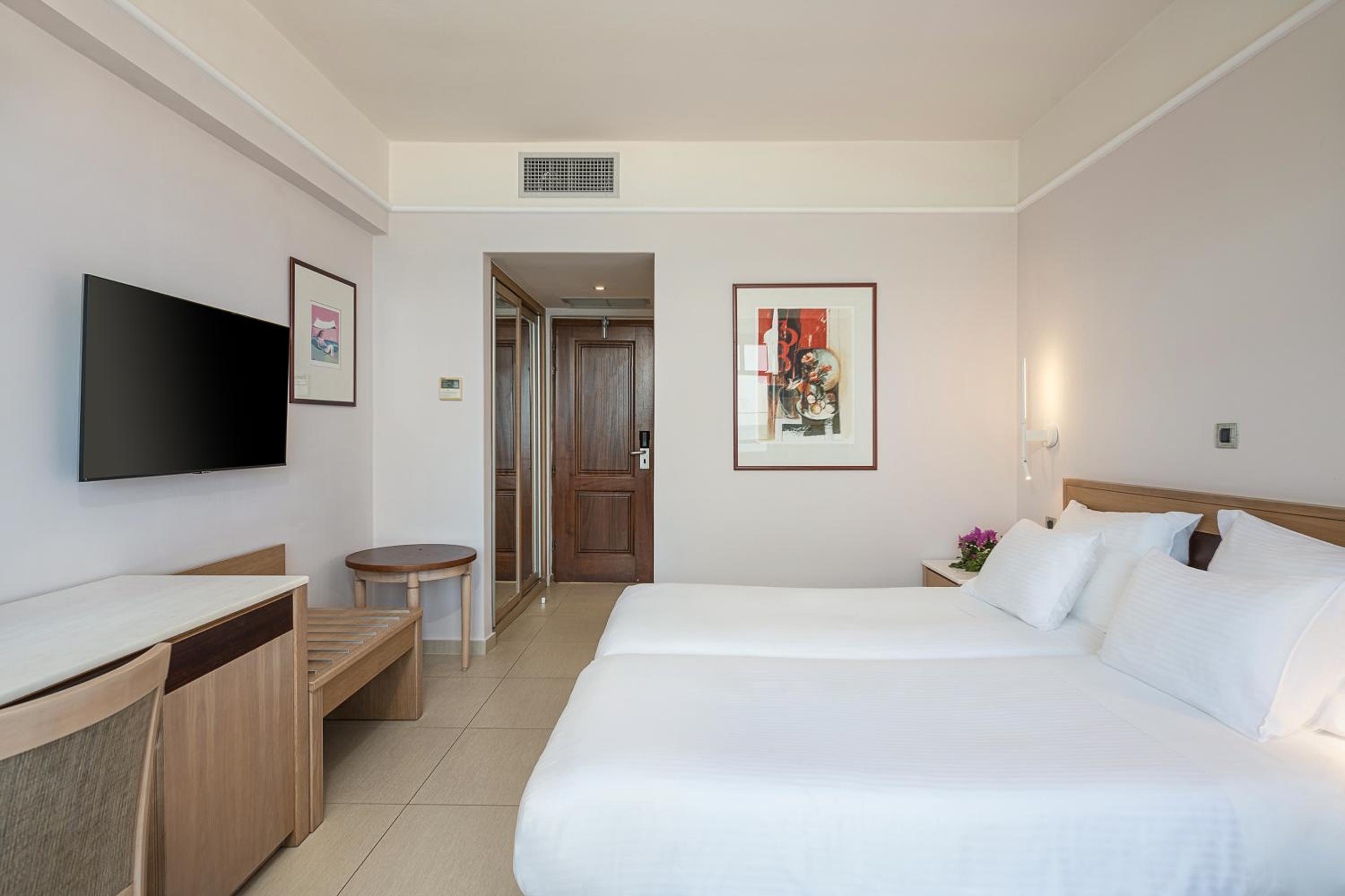 غرفة بسرير مزدوج بإطلالة على البحر، Porto Platanias Beach Resort & Spa 5/10