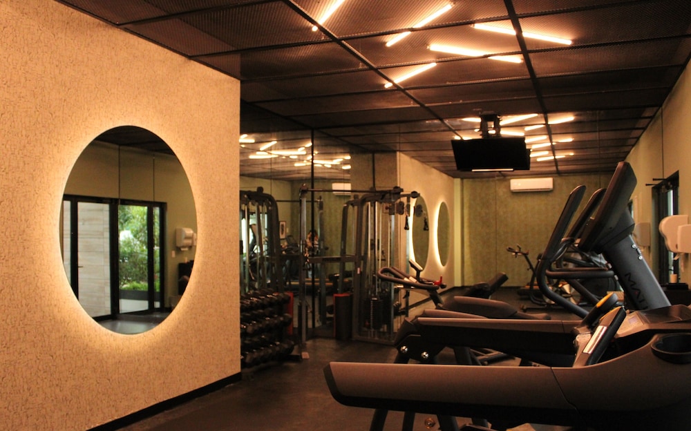 Aurea Hotel And Suites 25/50