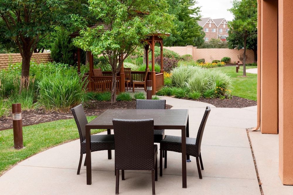 Courtyard Wichita East 35/45