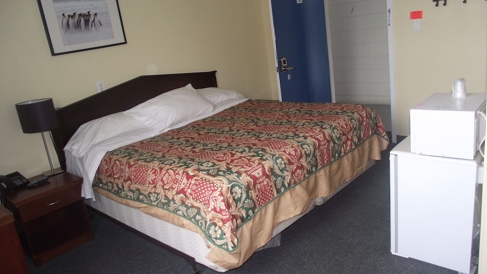 Empress Inn And Suites By the Falls 25/61