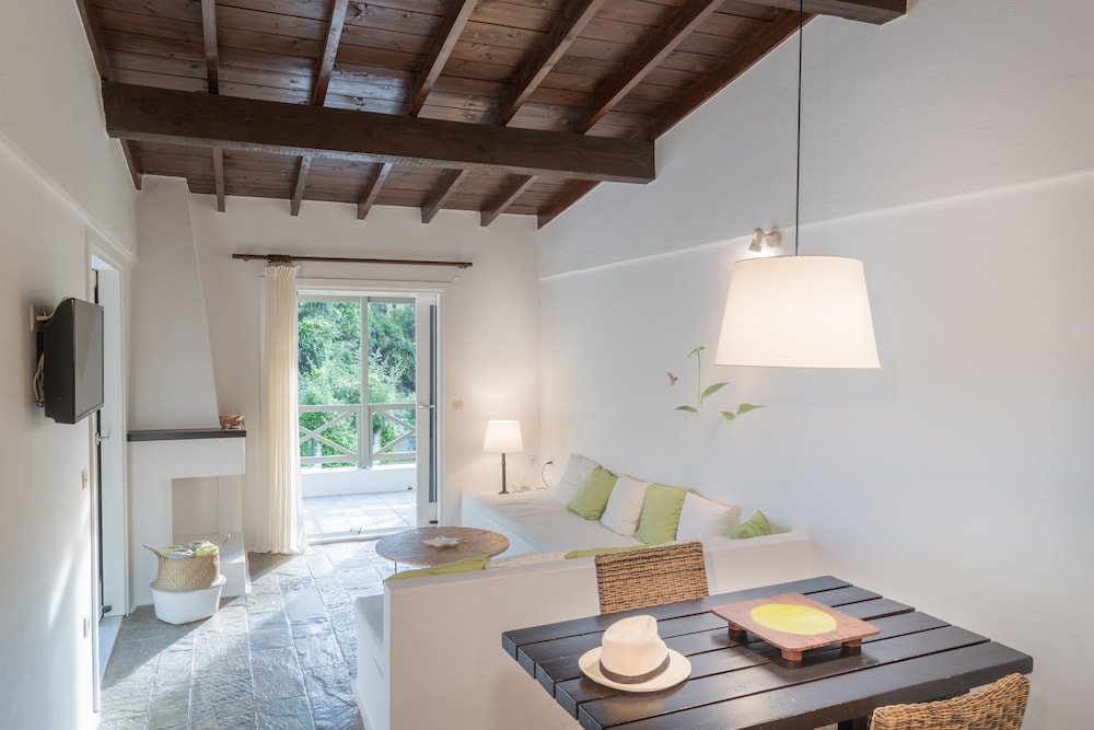 Skiathos Holidays Hotel 30/63